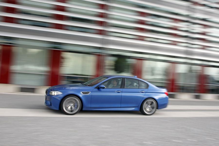  BMW M5 2011 года  (фото 218 из 344)